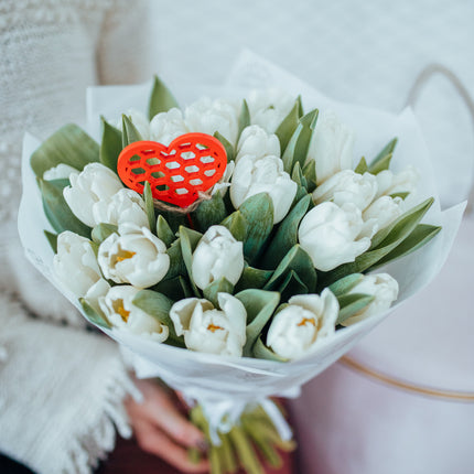 03001050_kvetinova-taska-sweet-biele-tulipany