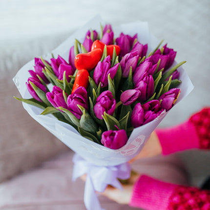 03001055_kvetinova-taska-sweet-fialove-tulipany
