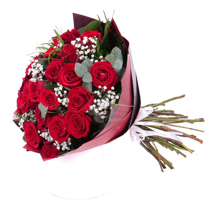 03001546_sweet-cervene-ruze-s-gypsomilkou