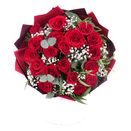 03001546_sweet-cervene-ruze-s-gypsomilkou