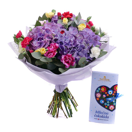 03001568_sweet-farebne-hortenzie-mini-karafiaty-a-cokolada