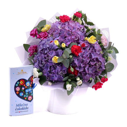 03001568_sweet-farebne-hortenzie-mini-karafiaty-a-cokolada