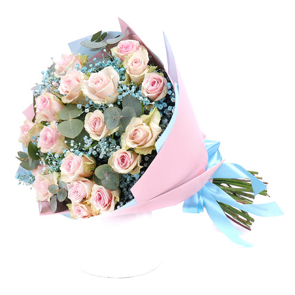 03001668_sweet-ruzove-ruze-modra-gypsophila