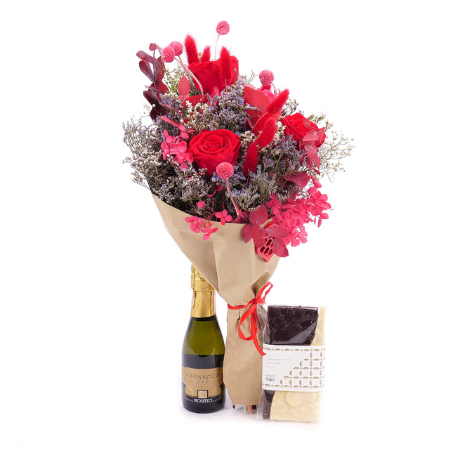 03101127_irigo-susena-kytica-preparovane-cervene-ruze-prosecco-a-cokolada