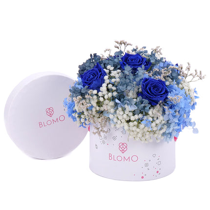 03101530_in-eterno-bily-blomo-box-m-monalisa-sapphire-blue-gypsophila-a-hortenzie