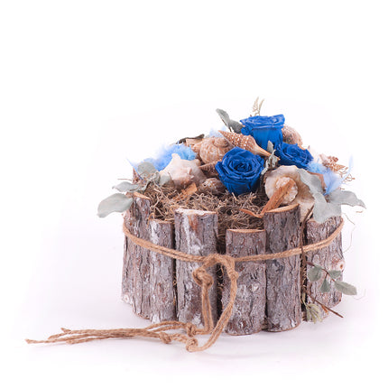 In eterno drevený box modré ruže s mušľami