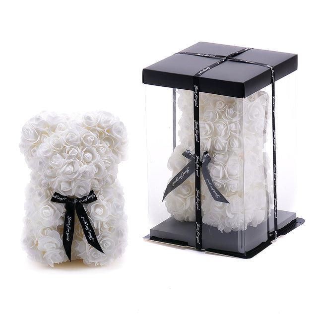 Macko bílý z růží