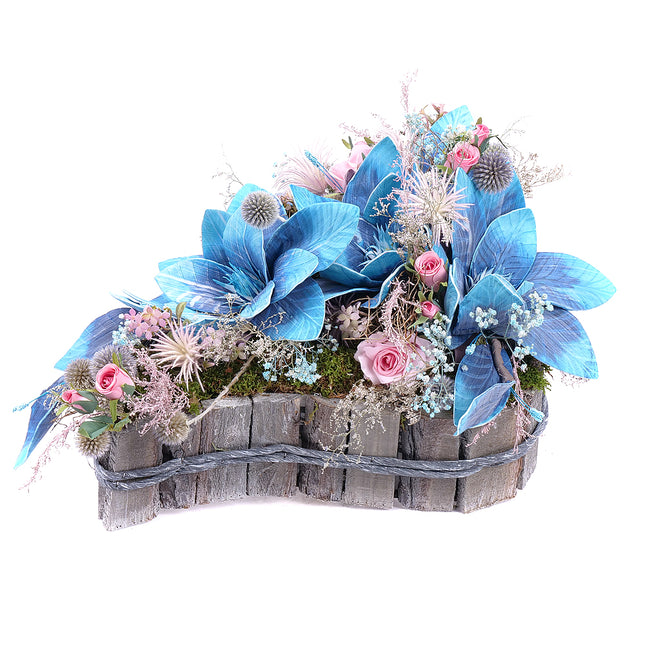 Irigo smuteční aranžmá dřevěné srdce modré a růžové květy