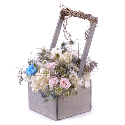 In eterno aranžmán hortenzia a farebné ruže