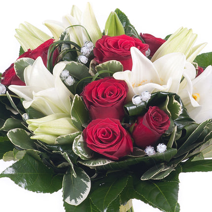 Elite červené růže a bílé lilie