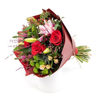 Sweet červené růže a lilie