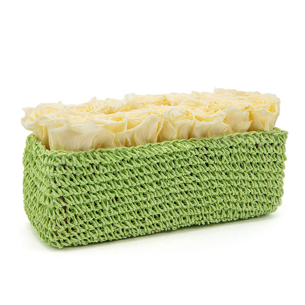 In eterno zelený pletený box 14 krémových růží