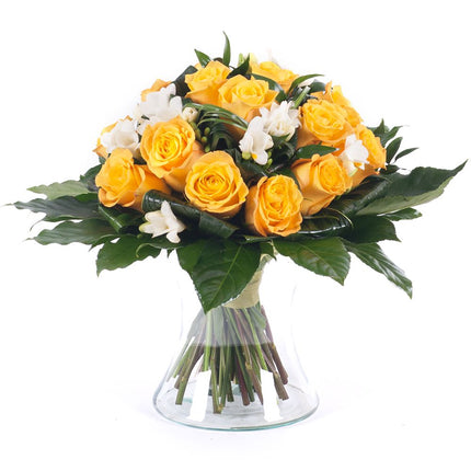Elite žlté ruže a frézie