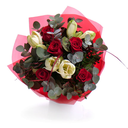 Sweet bílé amarylisy a červené růže