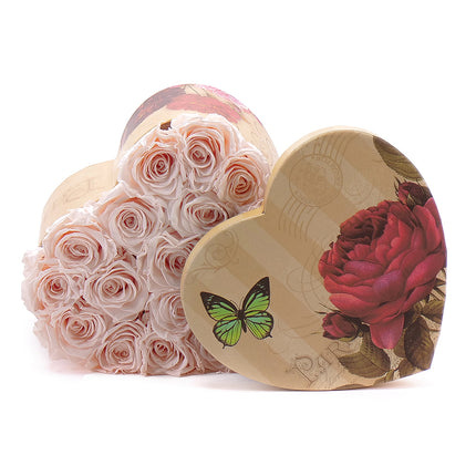 In eterno vintage srdce "L" 18 růží almond cream