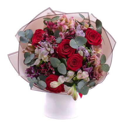 Sweet červené růže a alstromerie