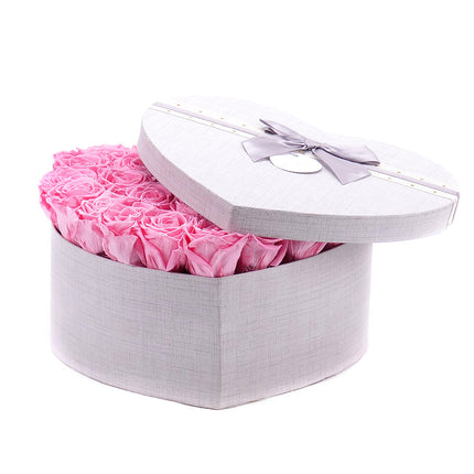 In eterno šedé srdce "M" 30 růžových růží