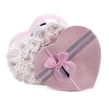 In eterno růžové srdce "S" 24 růží princess white