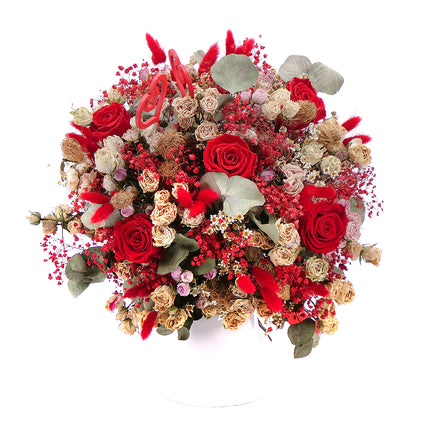 Irigo sušená kytice trsové růže a preparované červené růže srdíčka