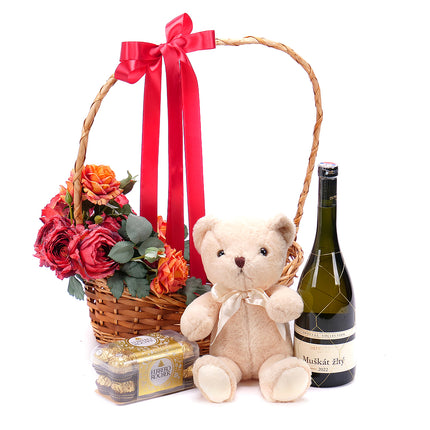 Dárkový proutěný koš s mackem 2