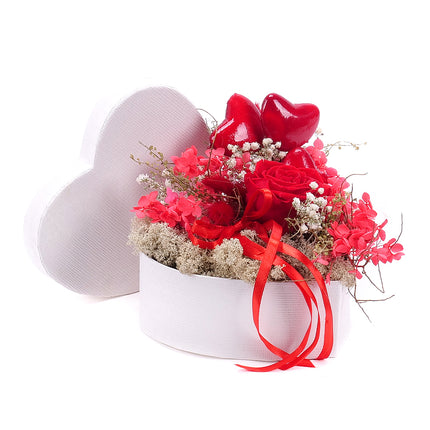 In eterno bílé srdce červená růže srdíčka