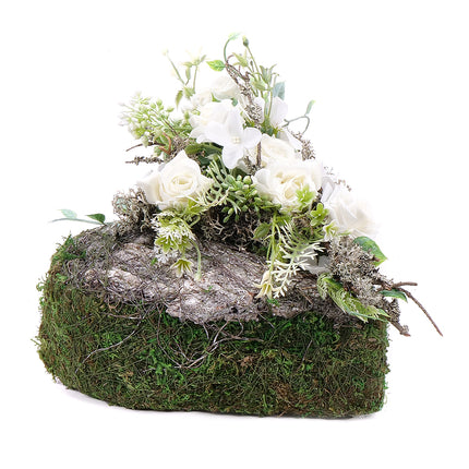 Irigo smuteční aranžmá mechové srdce bílé květy