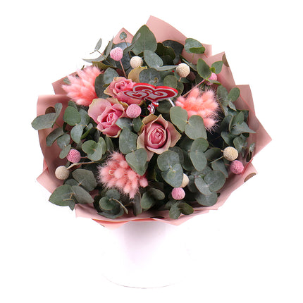 Sweet ružové ruže ružový lagurus