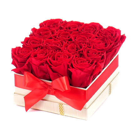 In eterno krémový box čtverec "S" 16 rudých růží