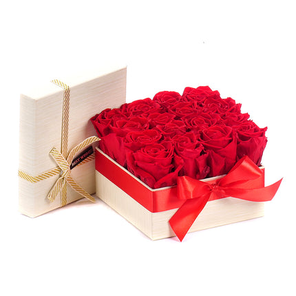 In eterno krémový box čtverec "S" 16 rudých růží