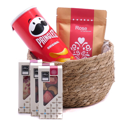 Dárkový box z ratanu s čokoládou