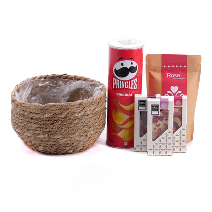 Dárkový box z ratanu s čokoládou