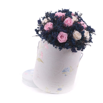 In eterno vintage okrúhly box "M" farebné ruže a gypsomilka